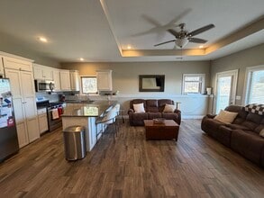 630 W Clark St, Unit A in Warrensburg, MO - Building Photo - Building Photo