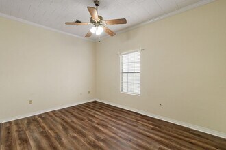 2 W Lakeview Dr in Columbia, MS - Building Photo - Building Photo