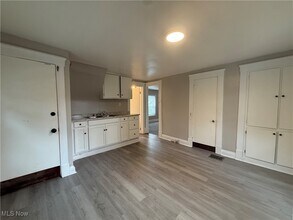 6715 Theota Ave in Parma, OH - Building Photo - Building Photo