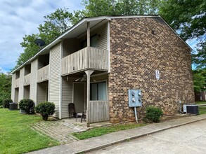 4911 Cotton Row NW in Huntsville, AL - Building Photo - Building Photo