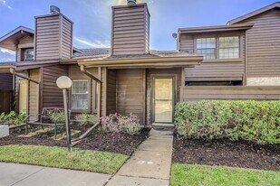 2611 Grants Lake Blvd in Sugar Land, TX - Building Photo