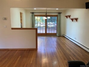 20 Gildare Dr in East Northport, NY - Building Photo - Building Photo