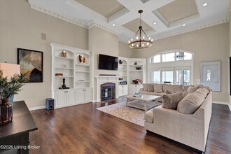 2603 Locust Hill Pl in Louisville, KY - Building Photo - Building Photo