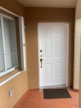 551 NW 82nd Ave in Miami, FL - Building Photo - Building Photo