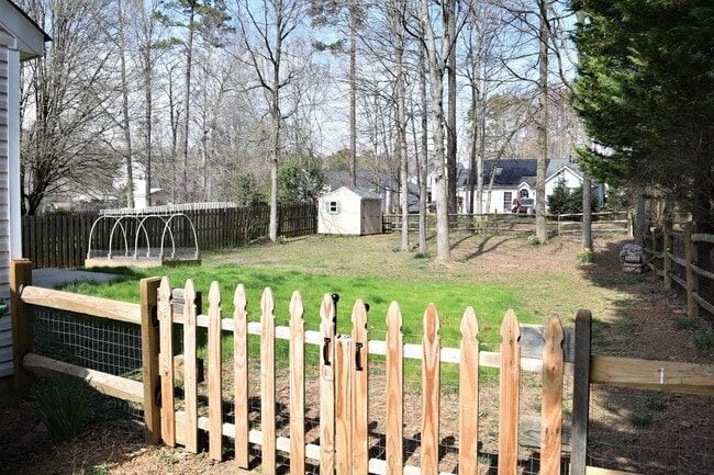 10120 Sparkling Brook Ct in Charlotte, NC - Building Photo - Building Photo