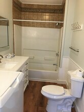 12 Old Georges Mills Rd in Sunapee, NH - Foto de edificio - Building Photo