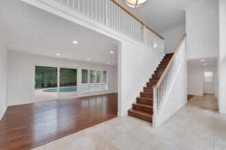 1374 Breckford Ct in Westlake Village, CA - Building Photo - Building Photo