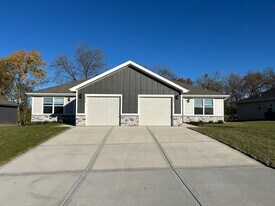 640-642 Fall Meadow Ln in Belton, MO - Building Photo