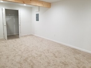 1524 Santander Dr in Gainesville, VA - Building Photo - Building Photo