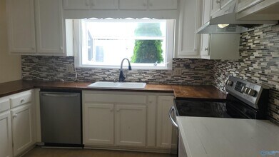 1411 Halsey Ave NE in Huntsville, AL - Building Photo - Building Photo