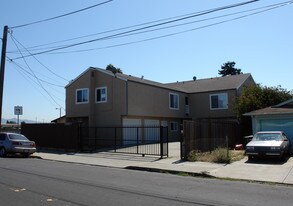 1910-1919 Bissell Ave Apartments