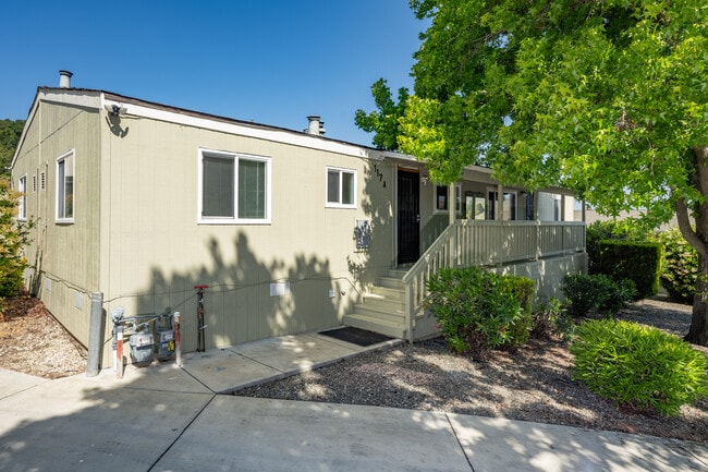 117 Granite Ct