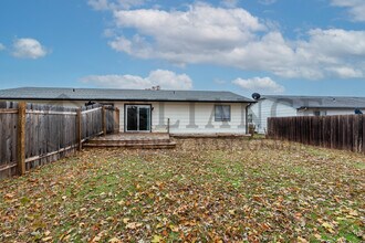 8710 Lakeland Cir in Wichita, KS - Building Photo - Building Photo