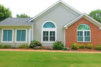 303 Heritage Club Dr in Greenville, SC - Building Photo - Building Photo