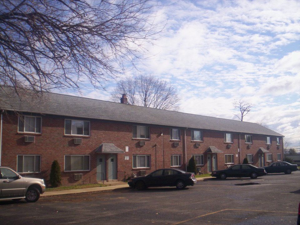 Regency Terrace in Prospect Park, PA - Building Photo