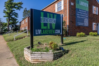 LIV Lakeview in Richmond, VA - Foto de edificio - Building Photo