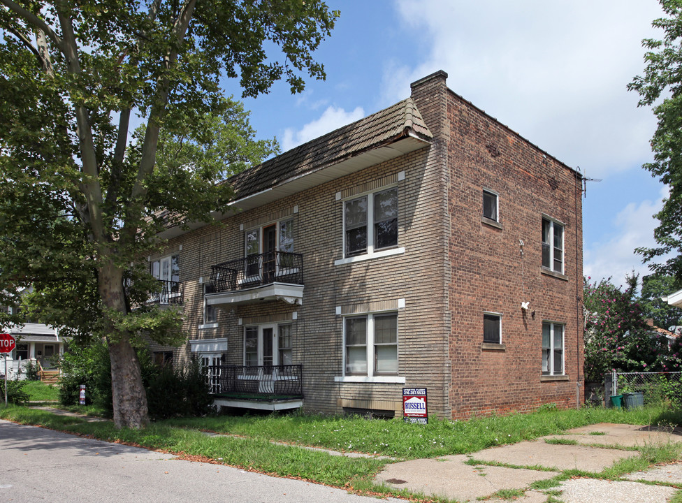 4225 W 22nd St in Cleveland, OH - Building Photo