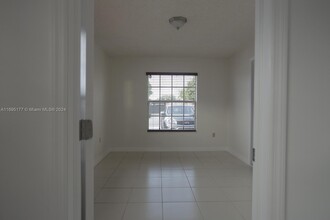 6174 W 14th Ct-Unit -0 in Hialeah, FL - Building Photo - Building Photo