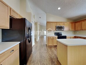 4012 Waltham Forest Dr in Tavares, FL - Building Photo - Building Photo