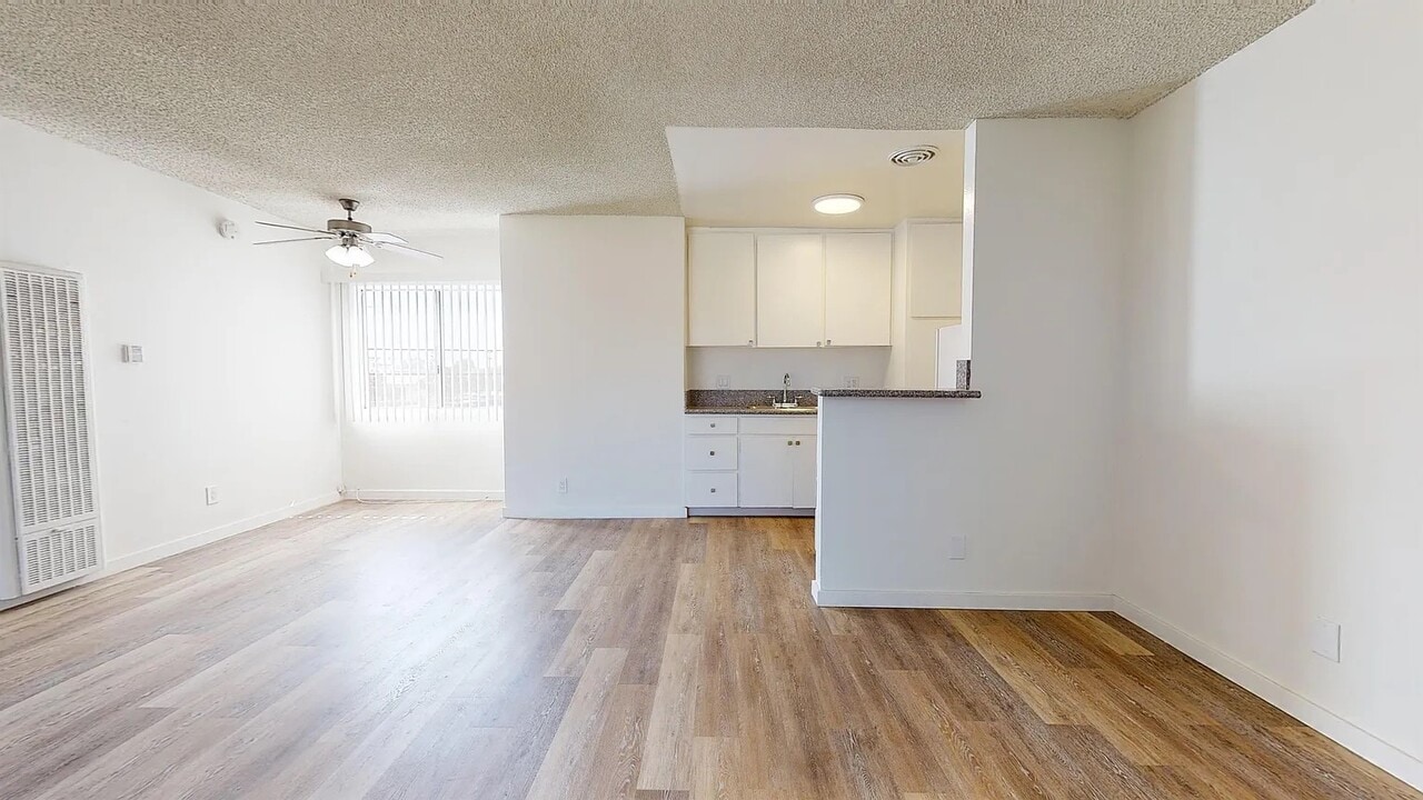 11952 Lindblade St in Culver City, CA - Building Photo