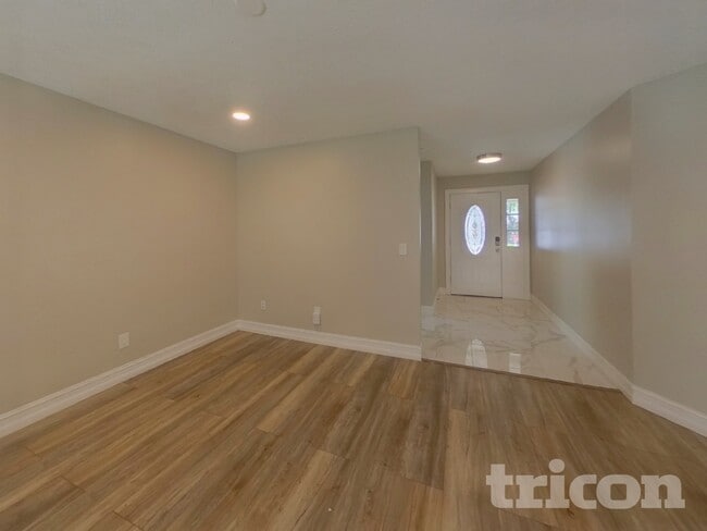 21521 Curlew Ct in Lutz, FL - Foto de edificio - Building Photo