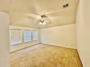 2751 Furlong Dr in Grand Prairie, TX - Building Photo - Building Photo