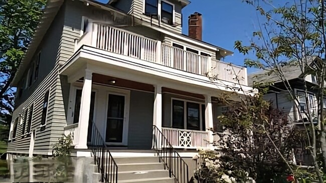 property at 35 Commonwealth Rd