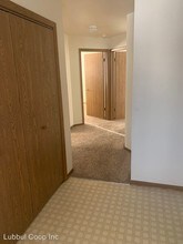 4549 Steinbeck St in Ames, IA - Building Photo - Building Photo