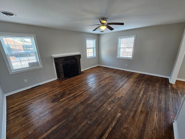 105 Indiana Ln in Petersburg, VA - Building Photo - Building Photo