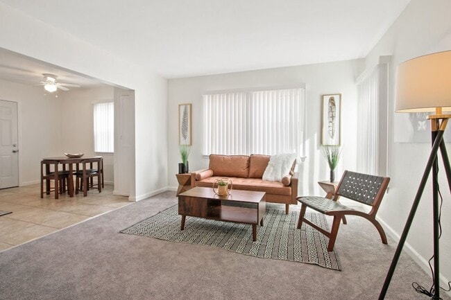 property at 2709 W Vernon Ave