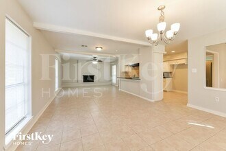 214 Oakwood Dr in Spring, TX - Building Photo - Building Photo