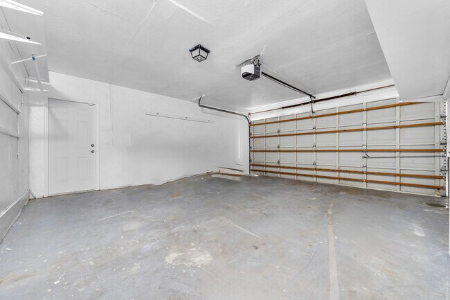 10690 Barn Rd in Wellington, FL - Building Photo - Building Photo