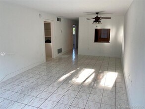 251 Galen Dr-Unit -204E in Key Biscayne, FL - Building Photo - Building Photo