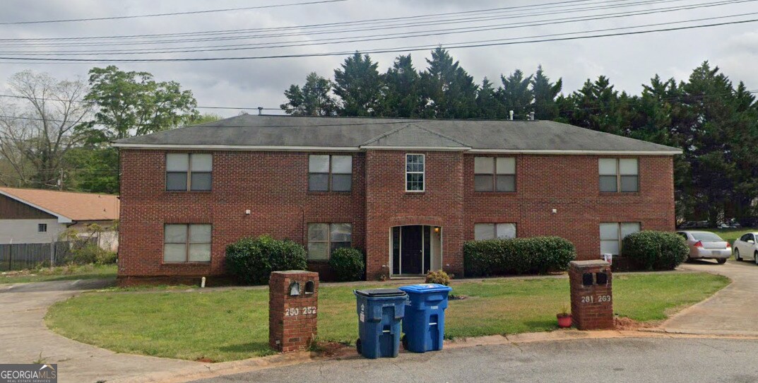 250 Toby Springs Ln in Mcdonough, GA - Foto de edificio