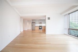 303 Third St, Unit 000 in Cambridge, MA - Building Photo - Building Photo