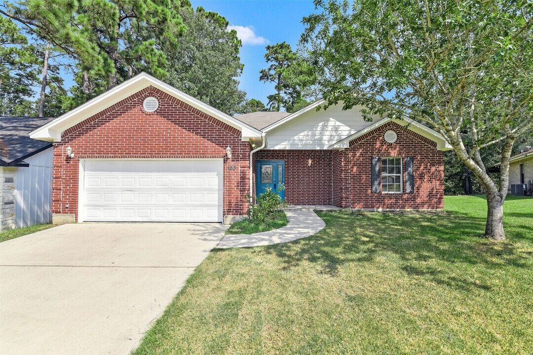 165 Magnolia Bend in Onalaska, TX - Building Photo