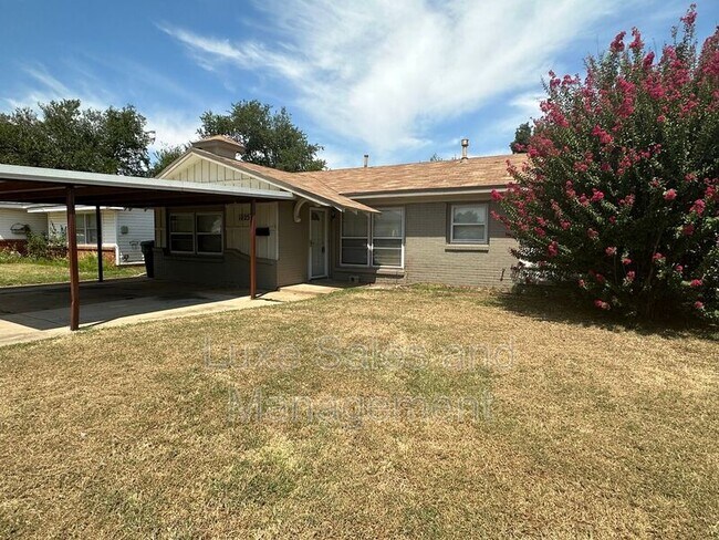 1025 SW 57th St in Oklahoma City, OK - Building Photo - Building Photo