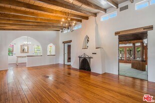 12255 Addison St in Los Angeles, CA - Building Photo