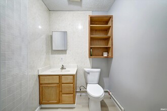 4695 N State Rd 43 in Solsberry, IN - Foto de edificio - Building Photo
