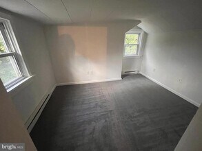 2055 W Chester Rd in Coatesville, PA - Building Photo - Building Photo