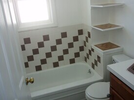 759 Veto St NW, Unit #2 in Grand Rapids, MI - Building Photo