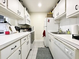 427 Marlborough St, Unit 3 Apartamentos