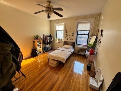 54 Queensberry St in Boston, MA - Building Photo