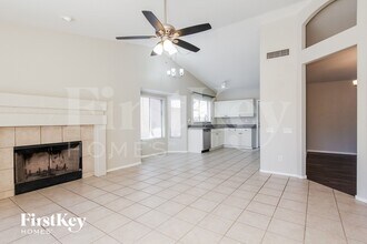 5905 W Blackhawk Dr in Glendale, AZ - Building Photo - Building Photo