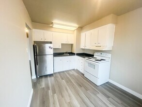 Rae 4130 in Regina, SK - Building Photo - Building Photo