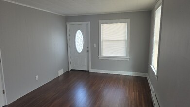 6 Westville Ave, Unit 6A in Danbury, CT - Foto de edificio - Building Photo