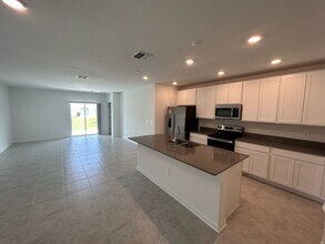 949 Jackson Ave in Davenport, FL - Building Photo - Building Photo