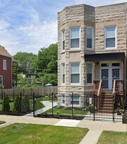 6420 S Saint Lawrence Ave, Unit Garden in Chicago, IL - Building Photo