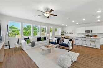 10207 Buster Dr in Austin, TX - Building Photo - Building Photo