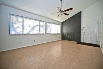 1201 Westcott Dr in Round Rock, TX - Building Photo - Building Photo